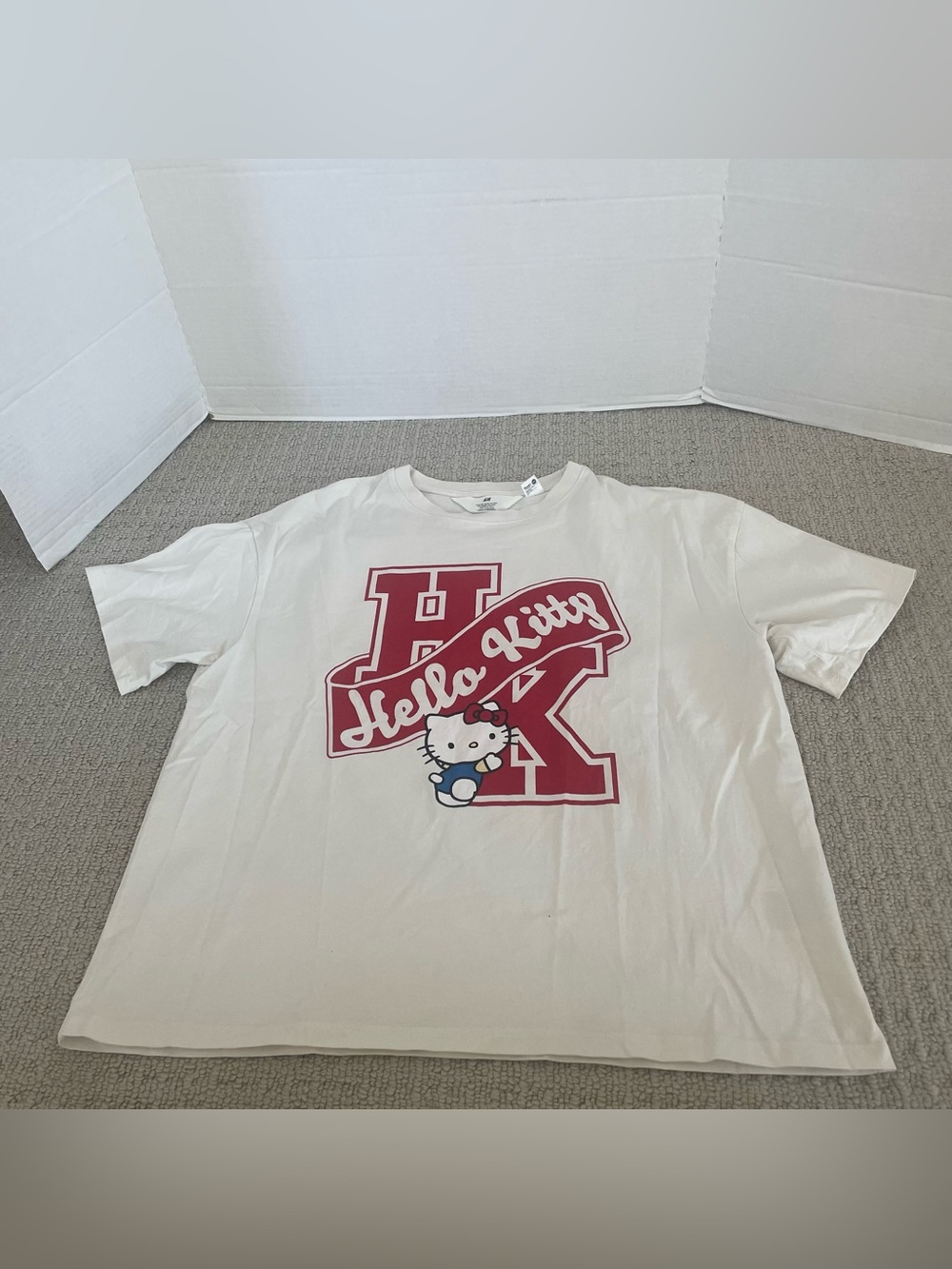 Girl’s hello kitty top